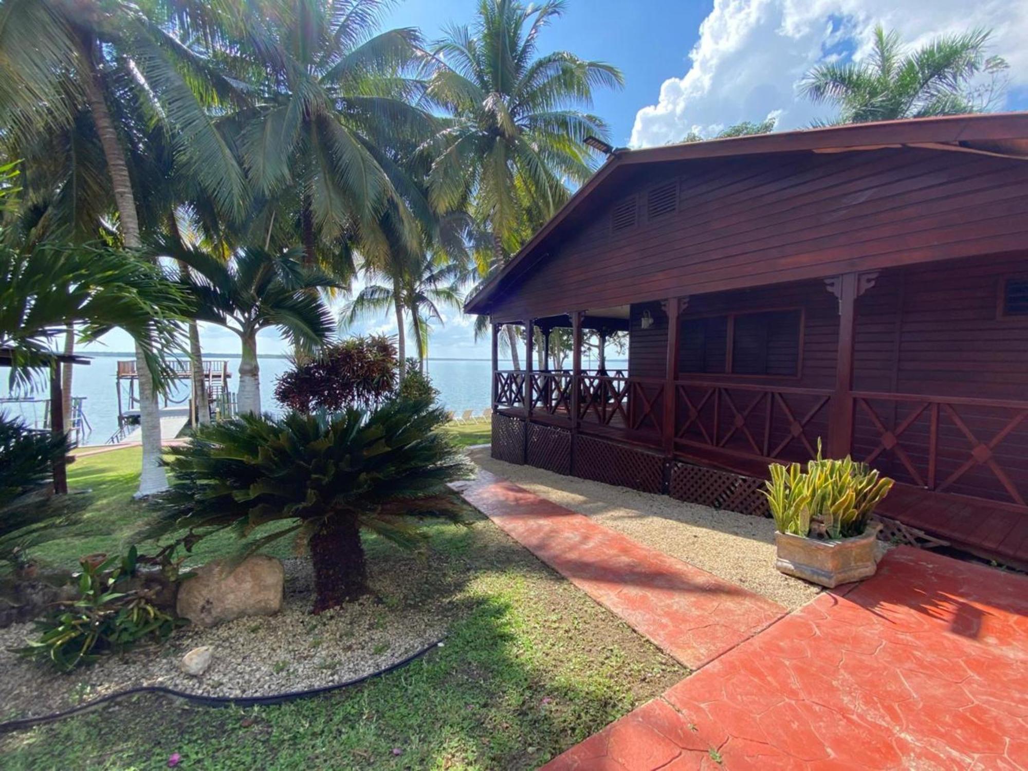 Coras Place Bacalar Lagoon Front Εξωτερικό φωτογραφία